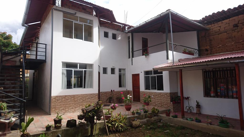 Casa Hospedaje Teresita 查查波亚斯 外观 照片